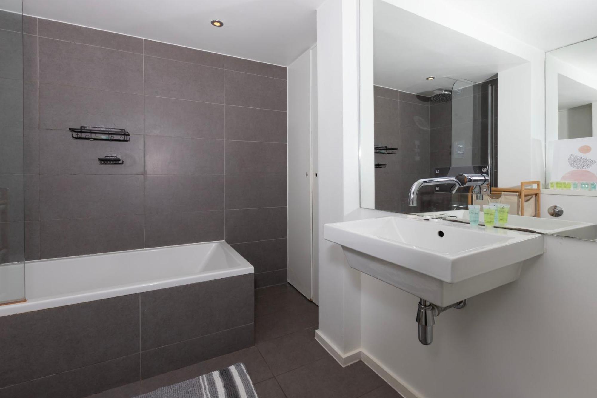 Cosy Ground Floor Apartment London Eksteriør billede